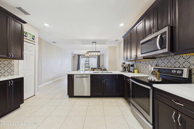 Building Photo - 551 Loxley Ct