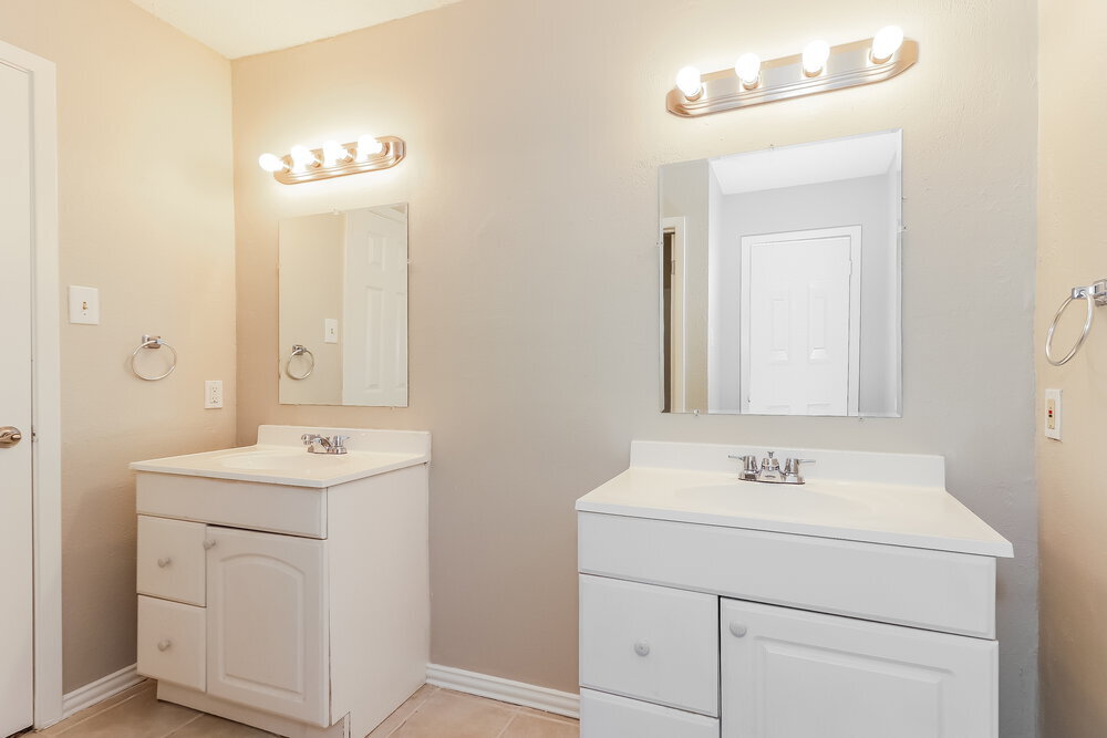 Building Photo - 3713 Longstraw Dr