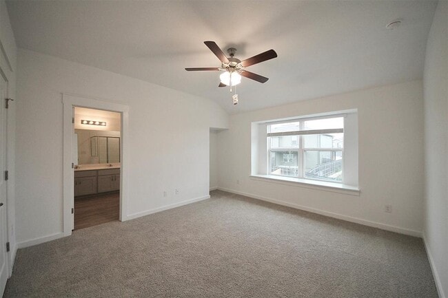 Building Photo - 15236 Sweet Mimosa Dr
