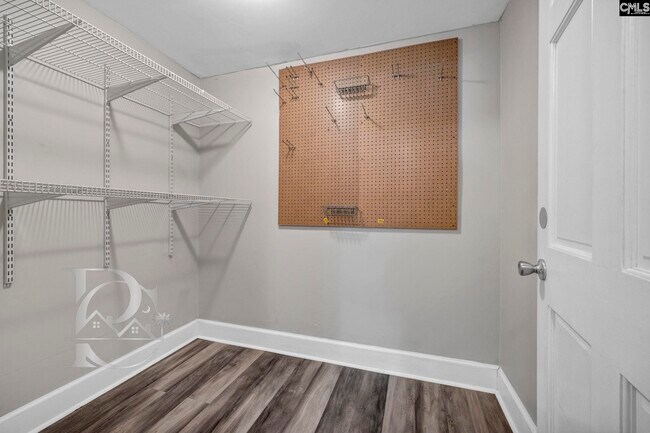 Building Photo - 711 S Prospect St