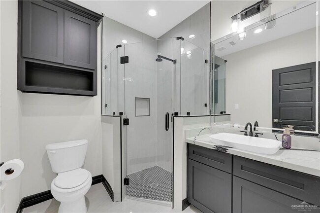 Building Photo - 4610 Vikings Dr