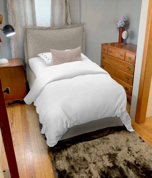 Building Photo - 619 Smith St