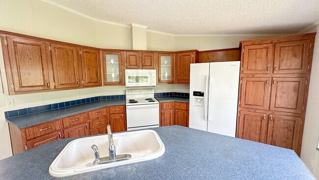 Building Photo - 11758 E Old Oak Trail