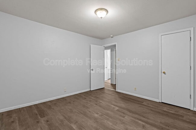 Building Photo - 4320 Rickey Dr