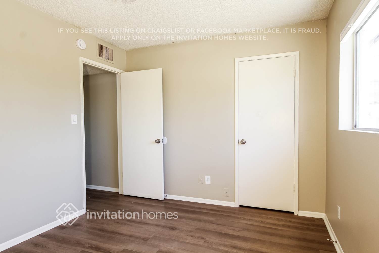 Building Photo - 8422 N 42nd Dr