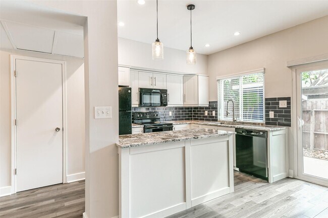 Building Photo - 14723 Barryknoll Ln