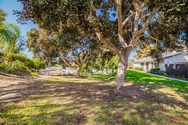 Building Photo - 4154 Baycliff Way