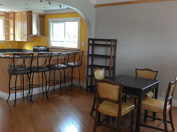 Building Photo - 687 E 4th Ave