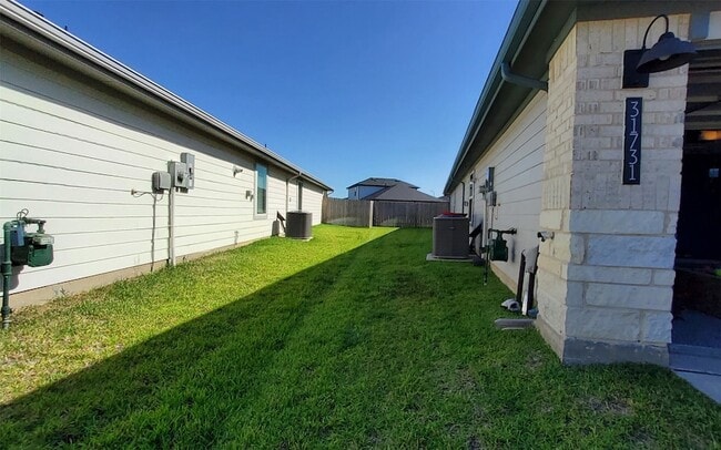 Building Photo - 31731 Hallington Hl Ln