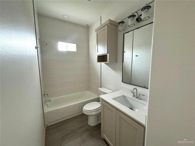 Building Photo - 11 N 58th St