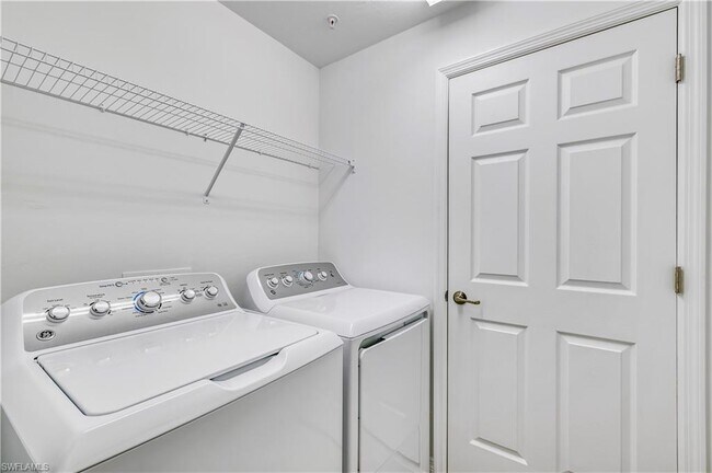 Building Photo - 15927 Grassland Ln