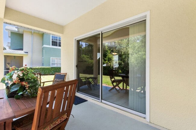 Building Photo - Fully Renovated 3BR/2.5BA Condo with Garag...