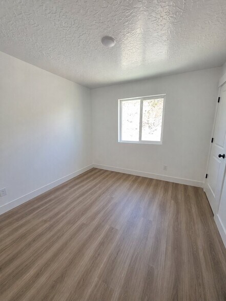 Building Photo - 1589 S White Sage Dr
