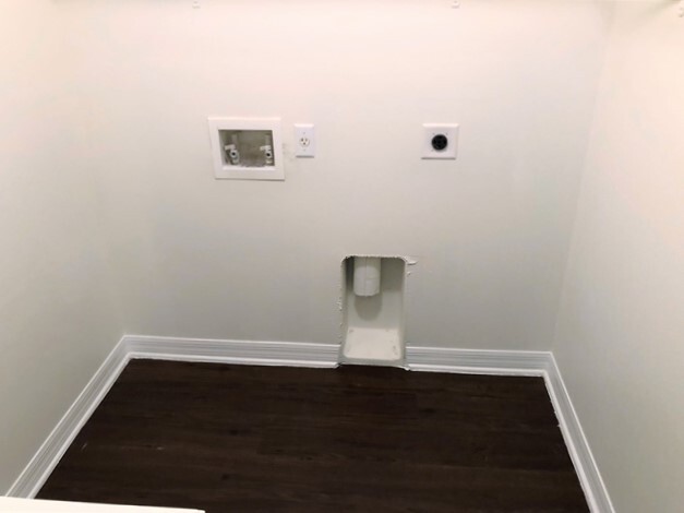 Building Photo - 5523 Ashleigh Park Dr