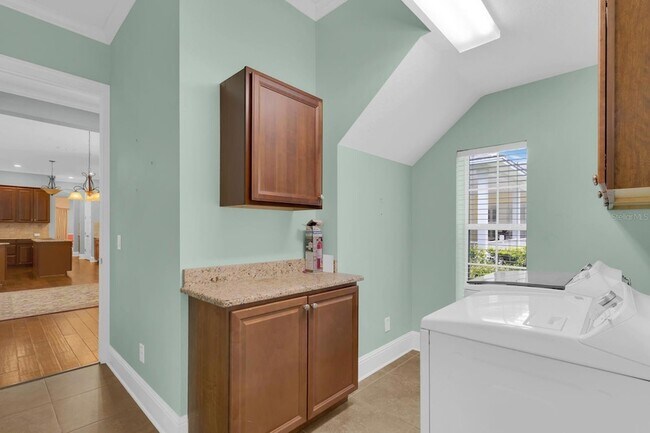 Building Photo - 2851 Dorell Ave