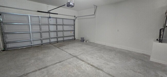 Building Photo - 7501 SW 107th Ln