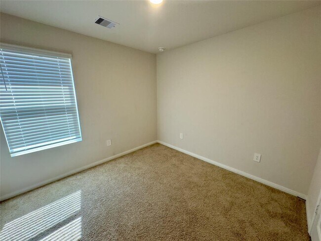 Building Photo - 1302 Camden Ln