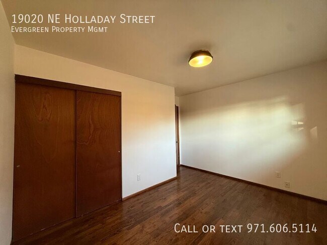 Building Photo - 19020 NE Holladay St