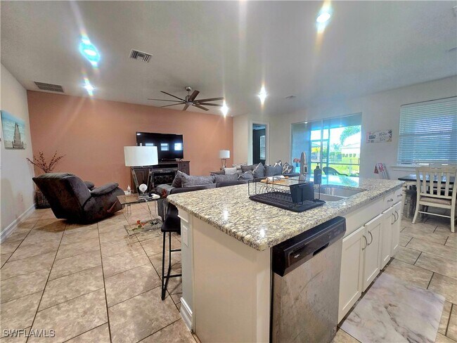 Building Photo - 3401 Acapulco Cir