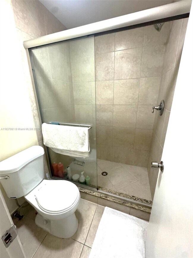 Building Photo - 3817 Cocoplum Cir