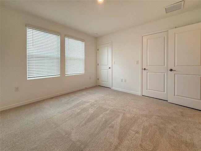 Building Photo - 8948 Daybreak St