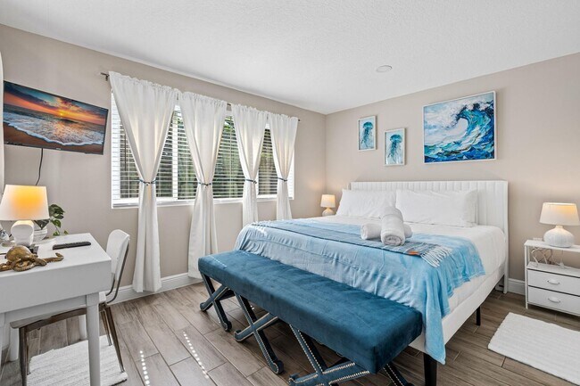 Building Photo - 214 Seacrest Ln