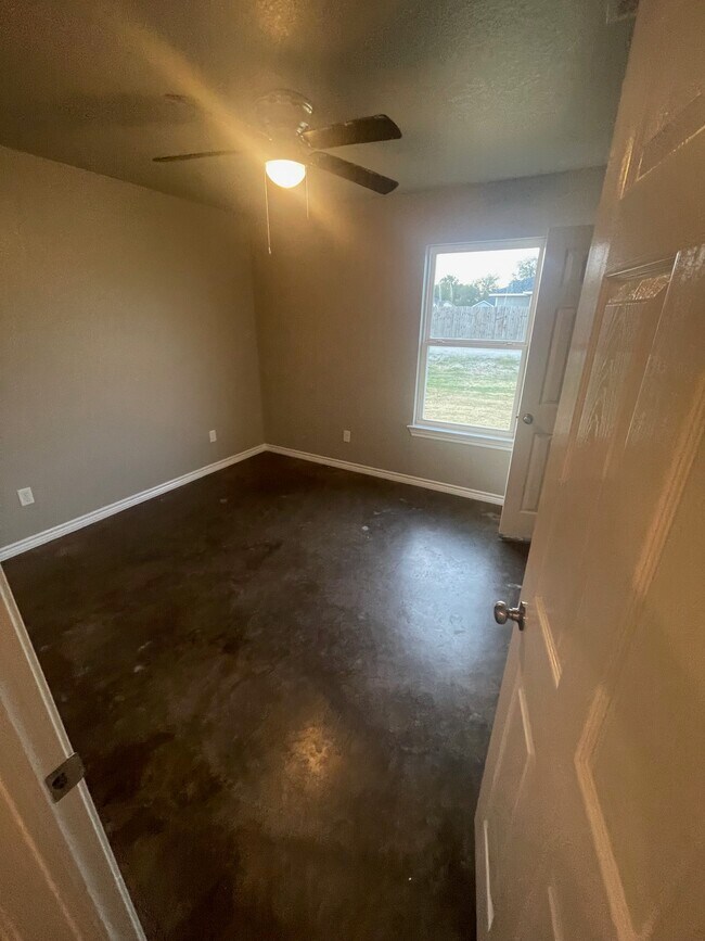 Building Photo - 133 Quail Meadows Dr