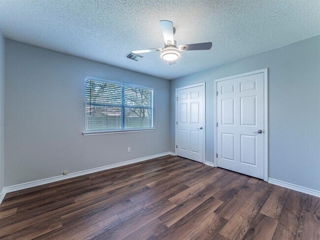 Building Photo - 2406 Dijon Dr