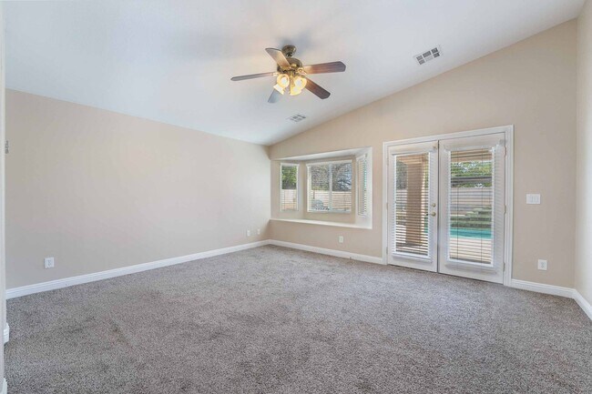 Building Photo - Gorgeous Mountains Edge Pool Home For Rent !