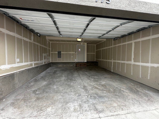 Building Photo - Springville TH 61