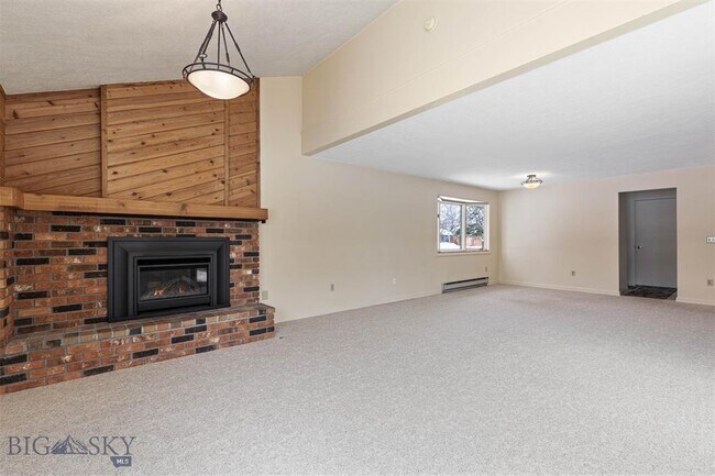 Building Photo - 10 Gallatin Dr