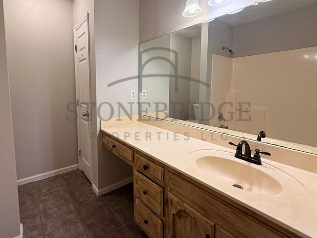 Building Photo - 3 bed, 2 bath home in Helena