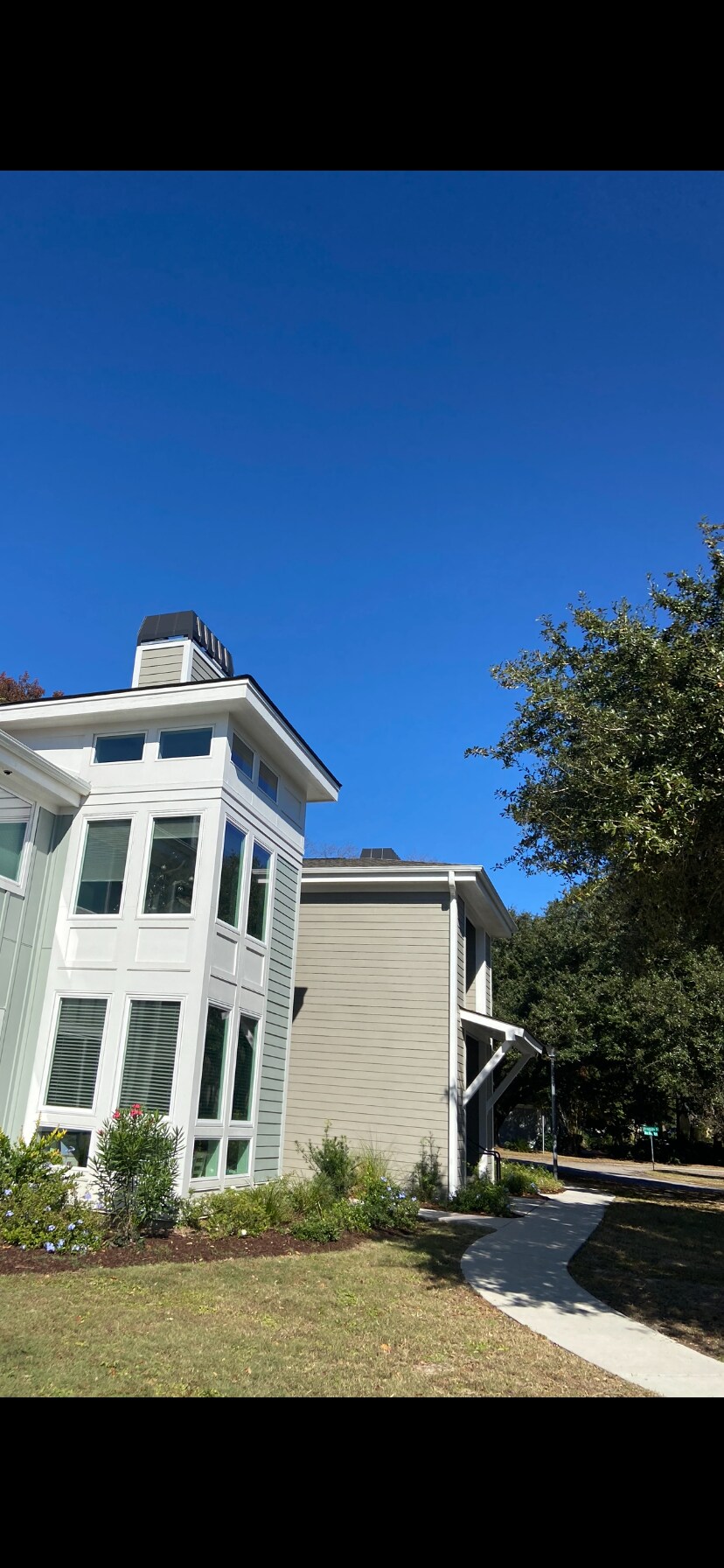 new exterior/entrance - 264 Alexandra Dr