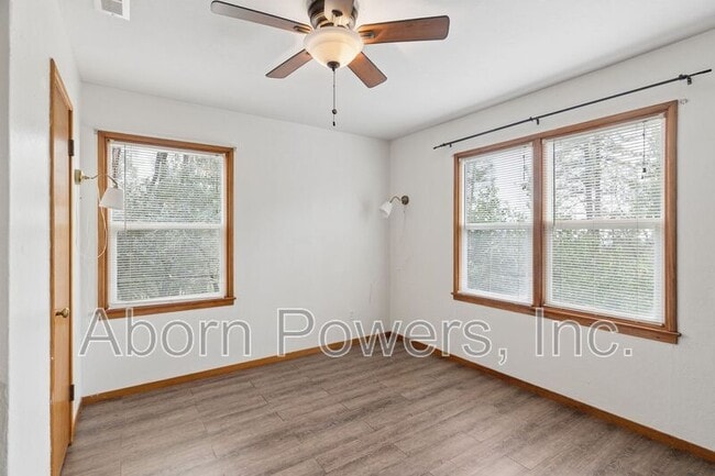 Building Photo - 1800 Tyrrel Ln