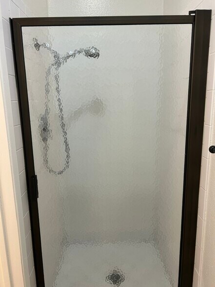 Shower - 1440 Veteran Ave