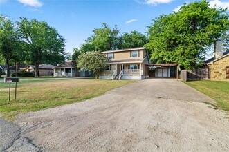 Building Photo - 6301 Sydney Dr
