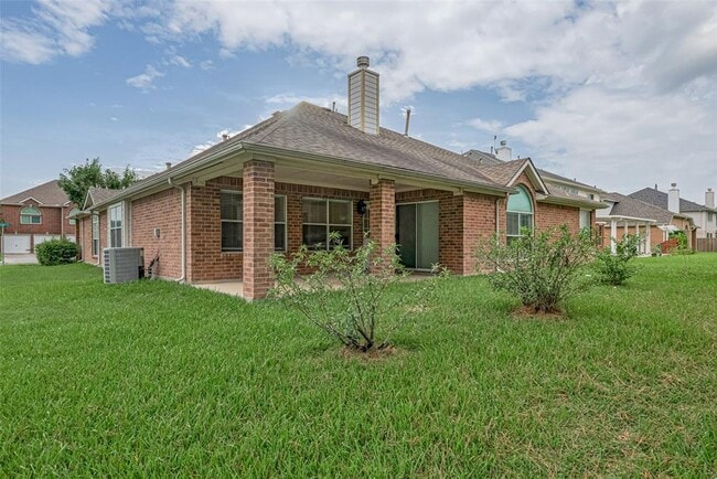 Building Photo - 11106 Fairway Dr