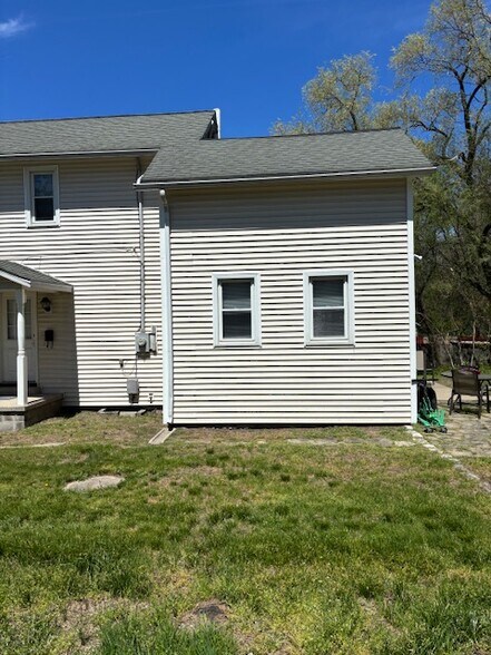 Building Photo - 303 S Prospect St
