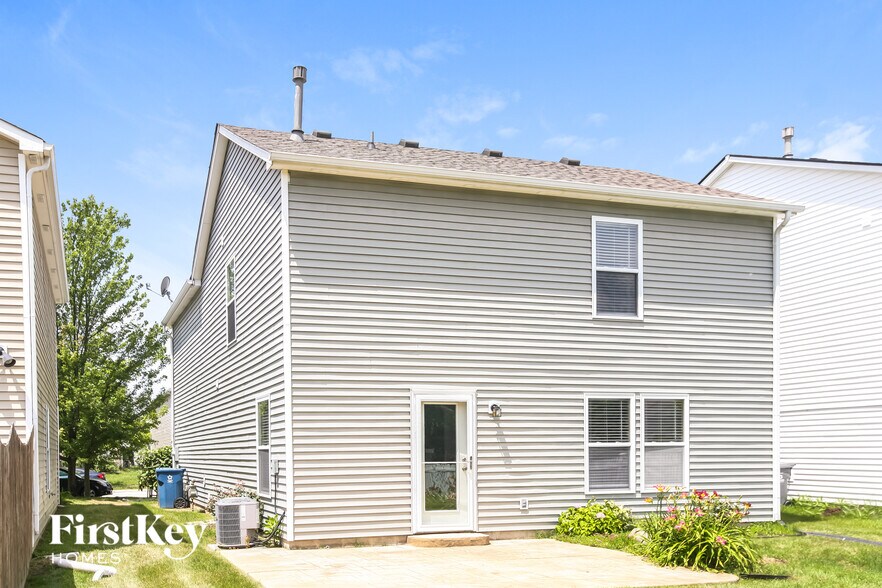 Building Photo - 15498 Border Dr