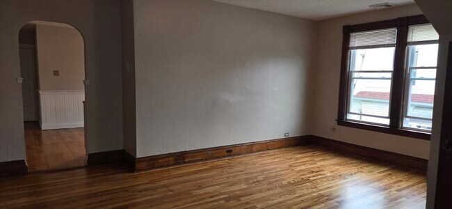 Building Photo - 125 Vernon St