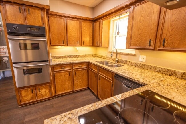 Building Photo - 27245 Kane Ln