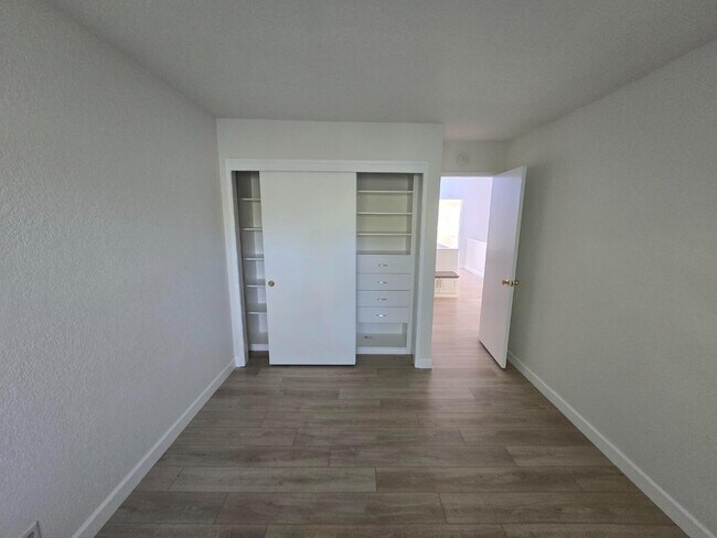 Building Photo - 119 Harbor Seal Ct