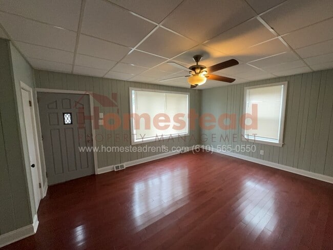 Building Photo - 141 Chadwick Ave
