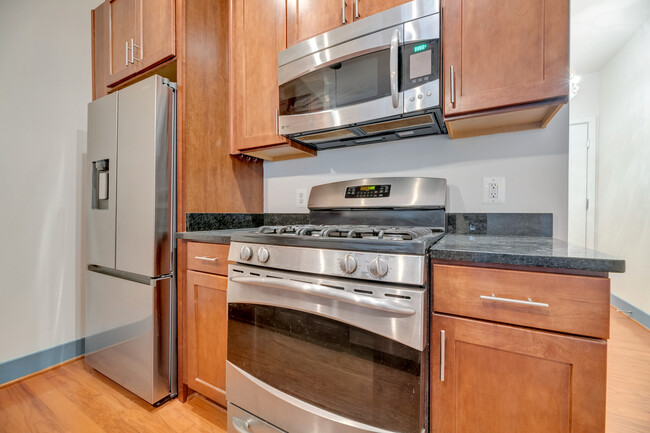 Building Photo - 1425 11th St NW