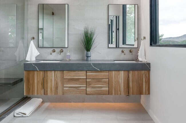 Building Photo - Modern Luxury Rental with Unobstructed Fla...