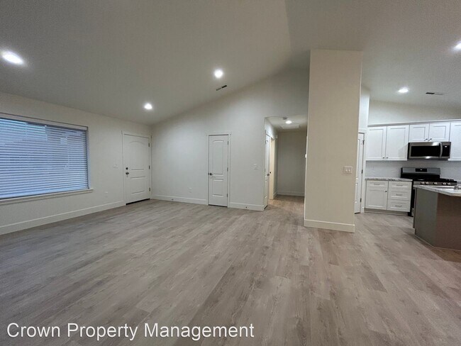 Building Photo - 3 br, 2 bath House - 10501 Chinook Dr.