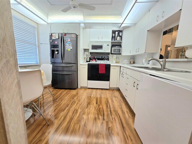 Building Photo - 2504 Antigua Terrace