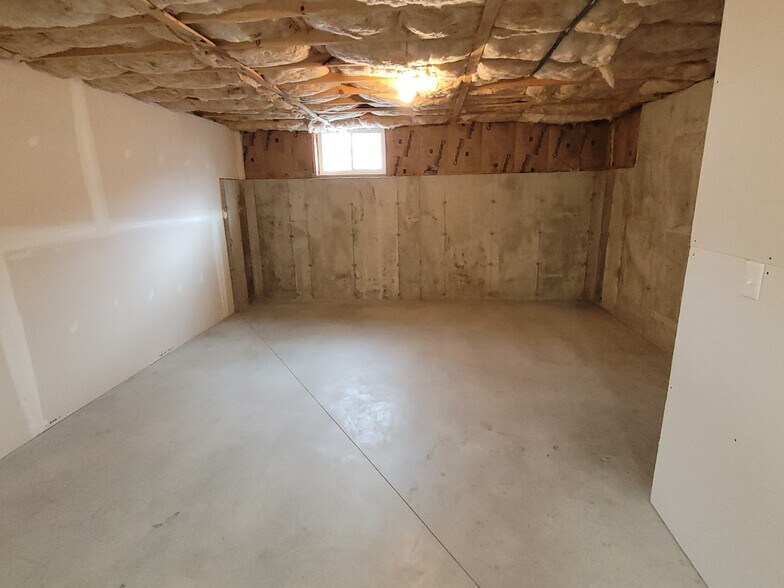 Building Photo - 1008 Fieldstone Ln