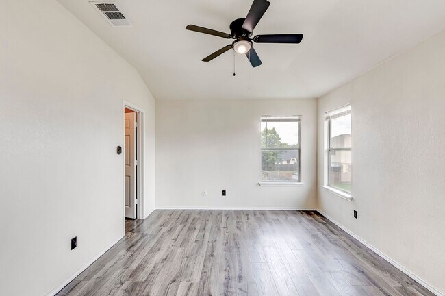 Building Photo - 4411 Causeway Ct