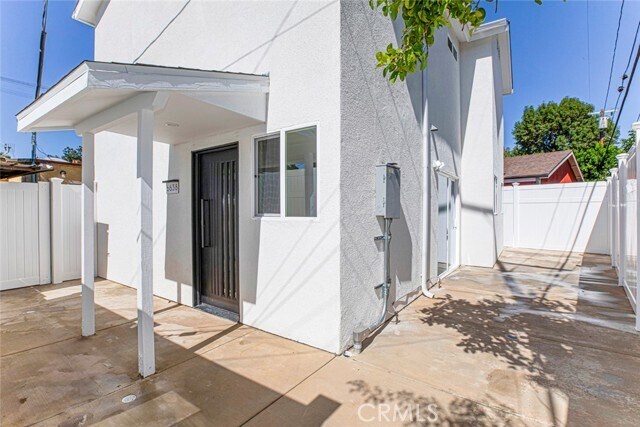 Building Photo - 6638 Lindley Ave